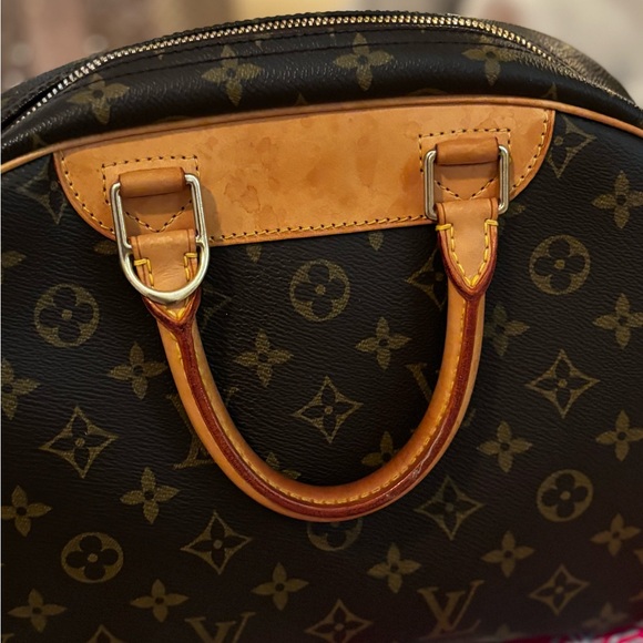 Louis Vuitton Trouville Monogram handbag - Picture 6 of 16